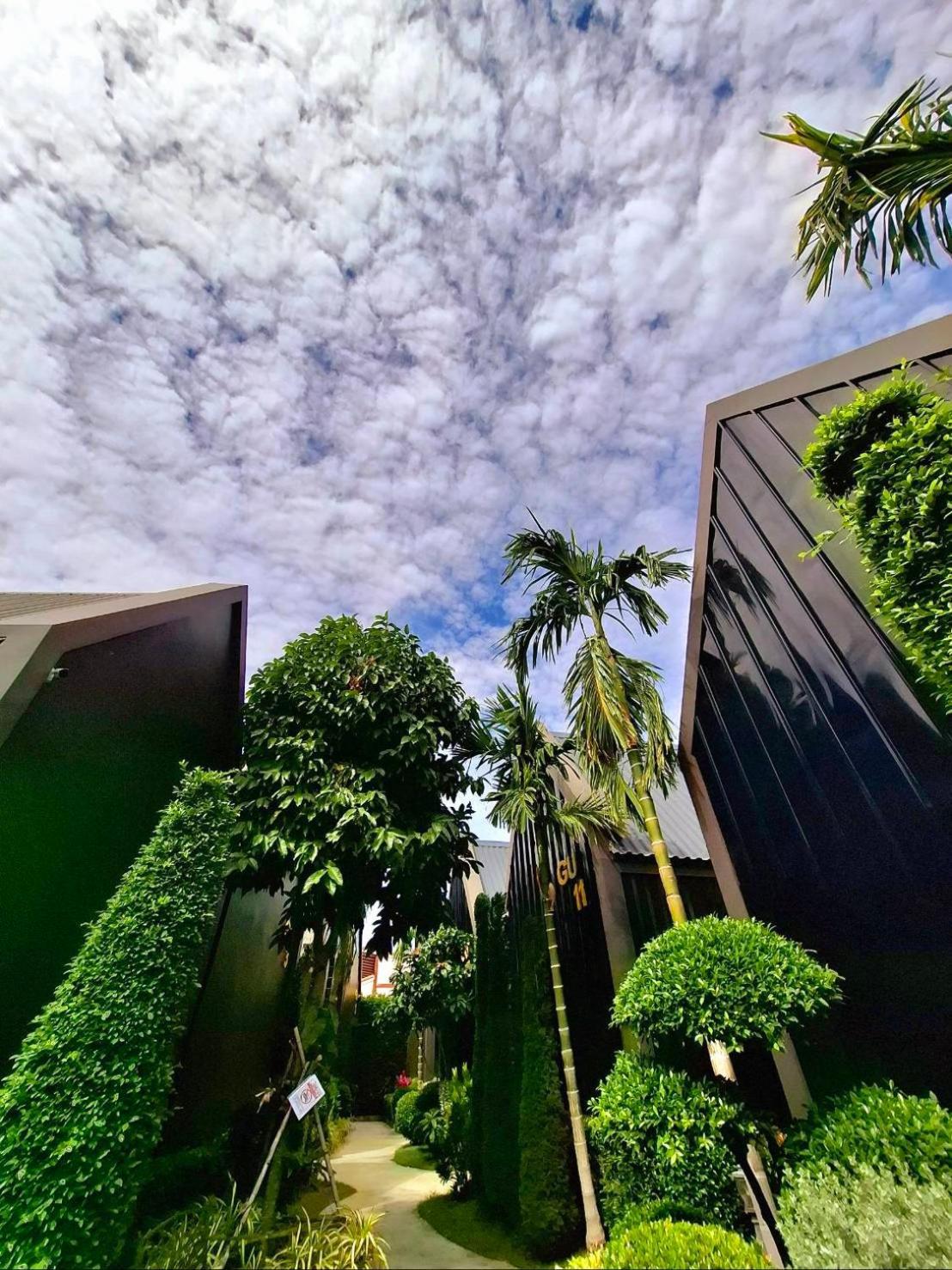 Sawasdee​ Buriram​ Resort Buitenkant foto