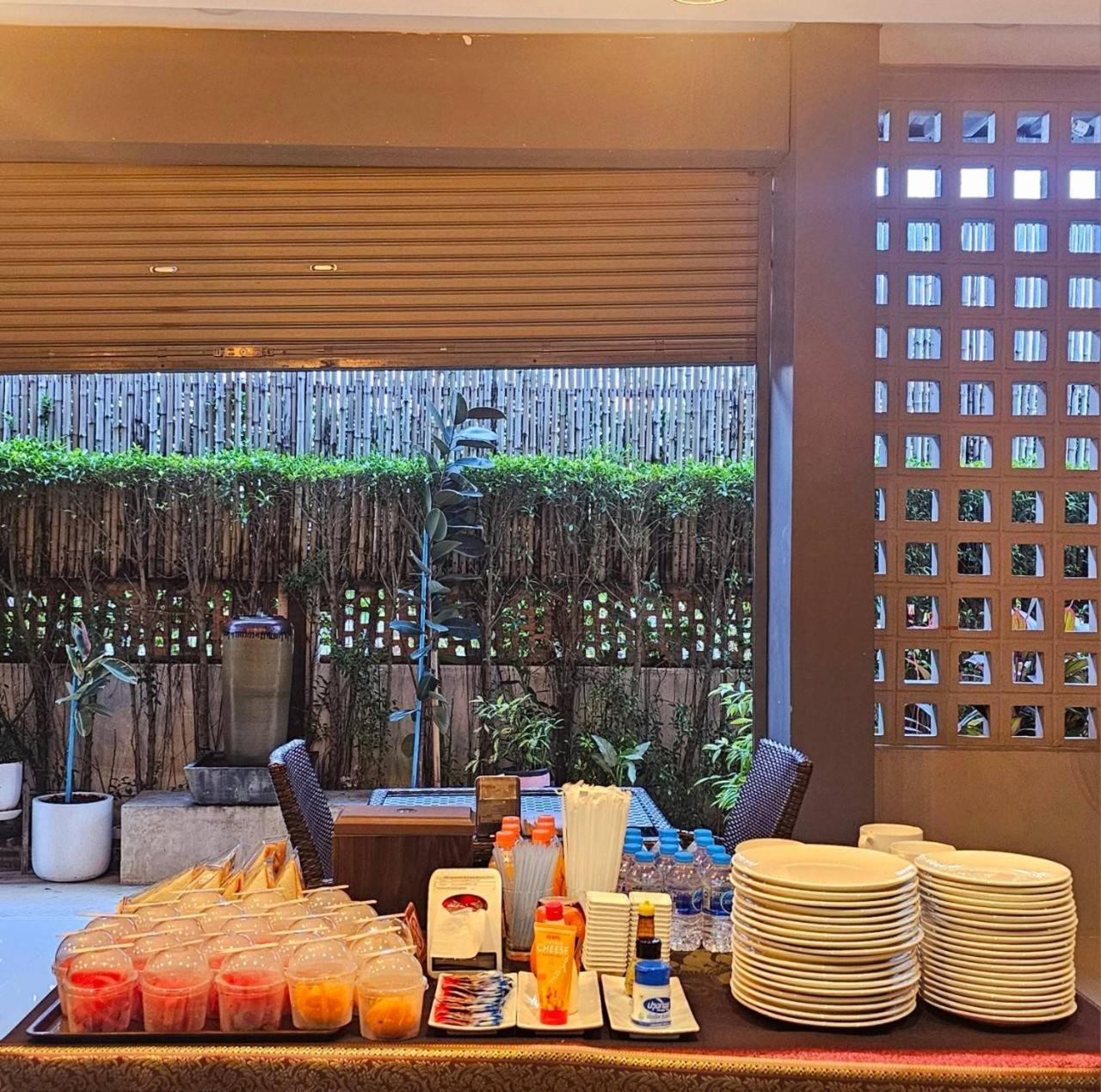 Sawasdee​ Buriram​ Resort Buitenkant foto