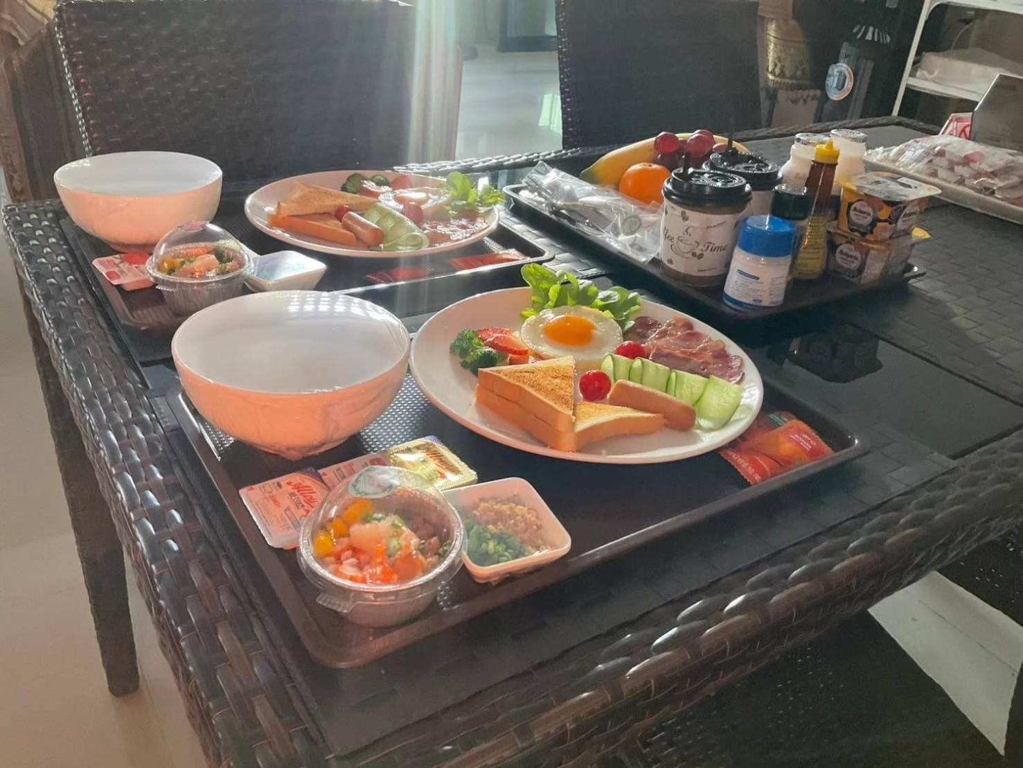 Sawasdee​ Buriram​ Resort Buitenkant foto